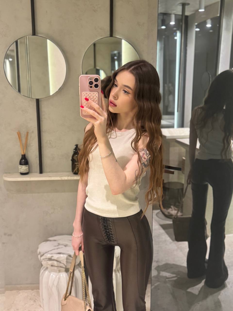 Олеся - 21 лет, Москва